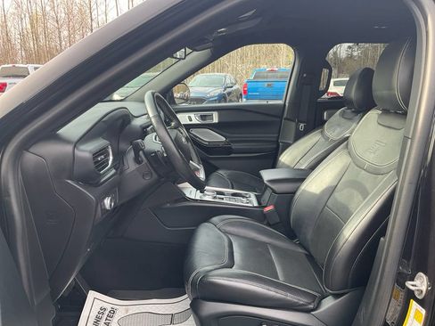 Used 2022 Ford Explorer ST w/ Equipment Group 401A AWD/4WD image 16
