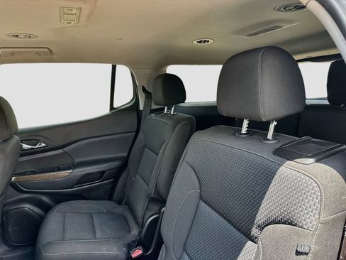 Used 2022 GMC Acadia SLE w/ Driver Convenience Package FWD image 21