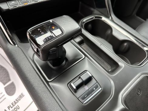 Used 2022 GMC Sierra 1500 AT4 w/ AT4 Premium Package image 30