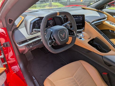 Used 2021 Chevrolet Corvette Stingray Preferred Cpe w/ Z51 Performance Package RWD image 18