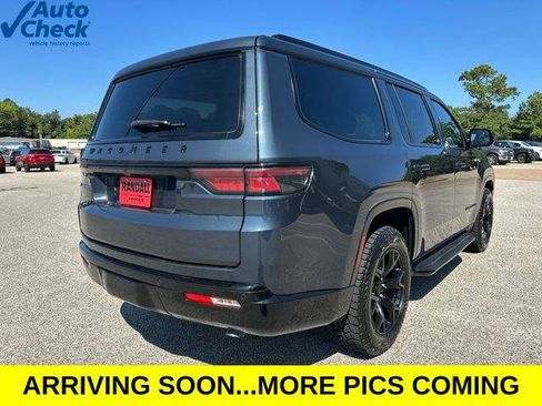 Certified 2024 Jeep Wagoneer Series II AWD/4WD image 5