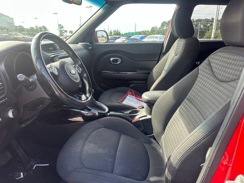 Used 2015 Kia Soul ! w/ Sun & Sound Package FWD image 12