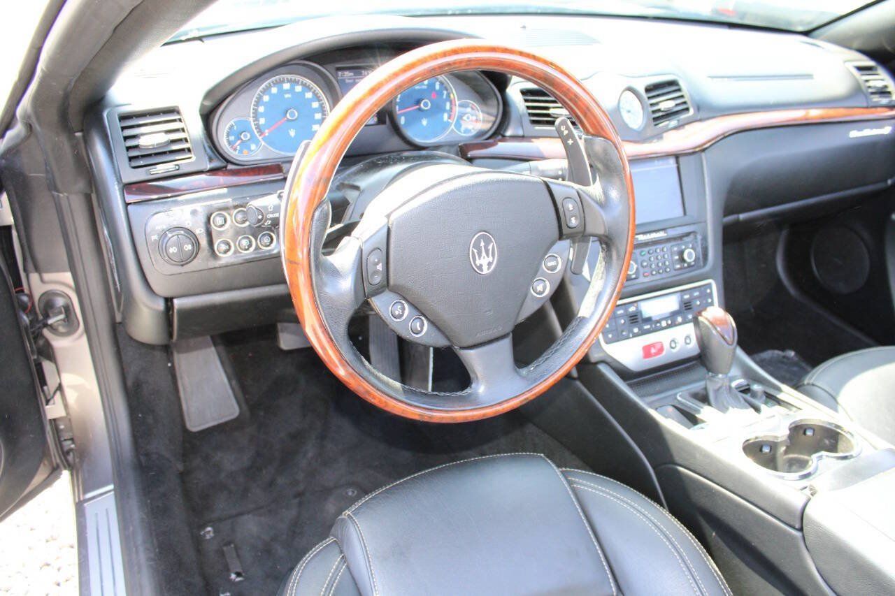 Used 2010 Maserati GranTurismo Convertible RWD image 21