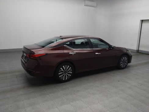 Used 2024 Nissan Altima 2.5 SV image 10