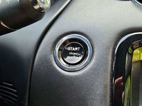Used 2019 Jaguar XJ L Portfolio RWD image 17