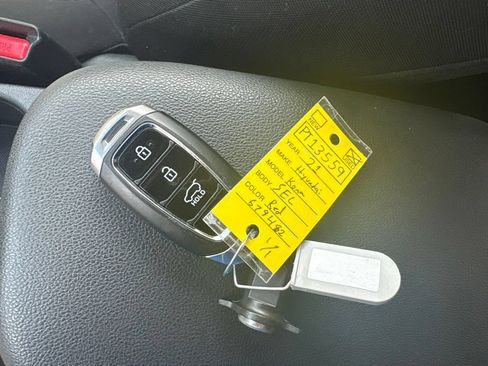 Used 2021 Hyundai Kona SEL w/ Cargo Package AWD/4WD image 12