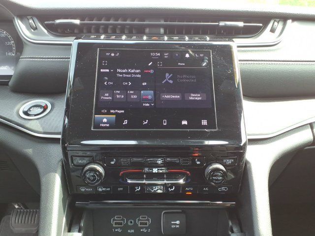 Certified 2024 Jeep Grand Cherokee Altitude AWD/4WD image 23
