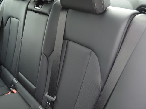 Used 2025 BMW 330i xDrive 330i xDrive w/ Convenience Package image 28