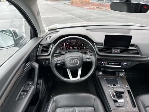 Used 2020 Audi Q5 2.0T Premium Plus w/ Premium Plus Package AWD/4WD image 16