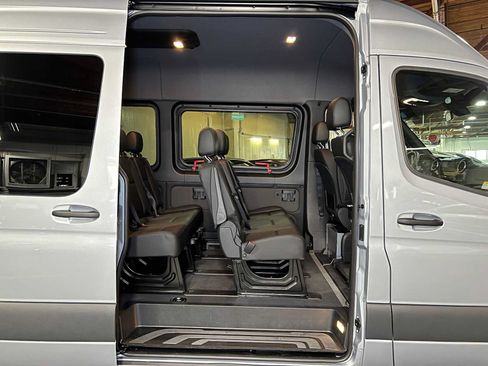 Used 2025 Mercedes-Benz Sprinter 2500 image 13