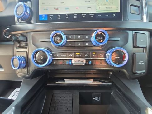 Used 2023 Ford F350 Lariat w/ Lariat Ultimate Package AWD/4WD image 17