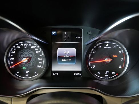 Used 2017 Mercedes-Benz GLC 300 4MATIC image 19