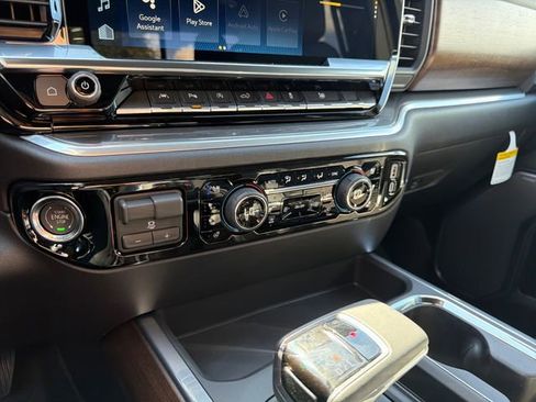 New 2026 Chevrolet Silverado 1500 High Country AWD/4WD image 28