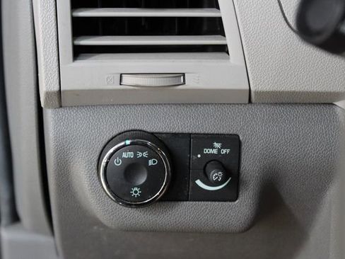 Used 2012 Chevrolet Traverse LS FWD image 15