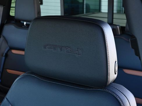 Used 2024 GMC Sierra 2500 AT4 w/ AT4 Premium Plus Package image 45