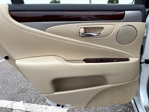 Used 2017 Lexus LS 460 image 28