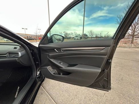 Used 2022 Honda Accord Sport image 27