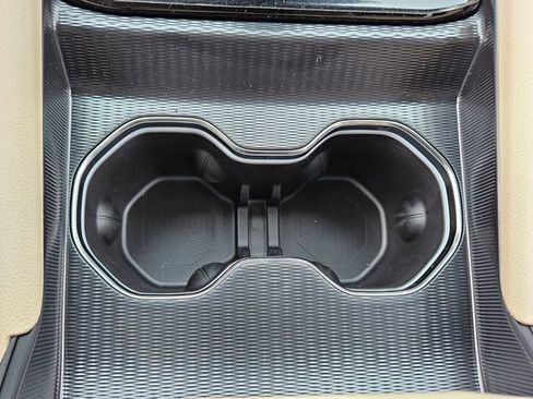 New 2025 Jeep Grand Cherokee Limited w/ Luxury Tech Group II RWD image 21