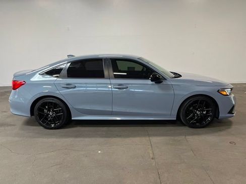 Used 2023 Honda Civic Sport image 2