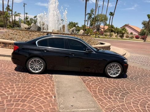 Used 2014 BMW 328i xDrive Sedan AWD/4WD image 3