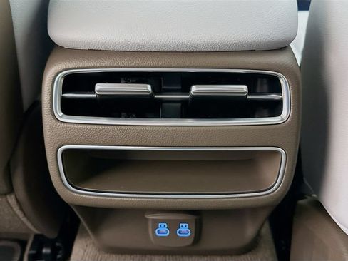 New 2026 Genesis GV70 2.5T Advanced AWD/4WD image 18