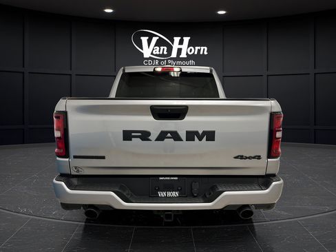 Used 2025 RAM 1500 Big Horn AWD/4WD image 6