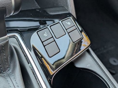 Used 2024 Kia Sportage EX image 30