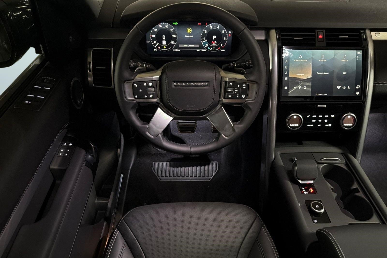 New 2026 Land Rover Discovery Limited Edition AWD/4WD image 28