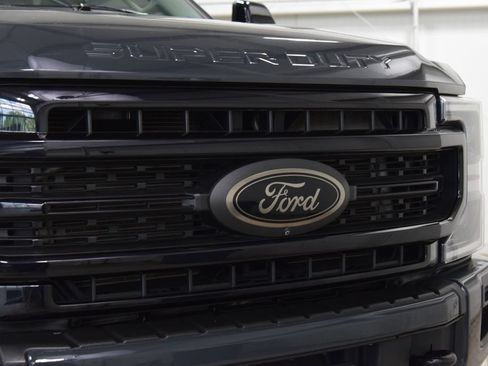 Used 2021 Ford F250 Lariat AWD/4WD image 10