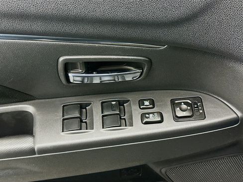 Used 2025 Mitsubishi Outlander Sport AWD image 15