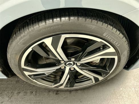 Used 2024 Volvo S60 B5 Plus image 8