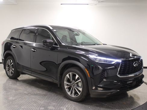 Certified 2025 INFINITI QX60 Luxe w/ Vision Package image 11