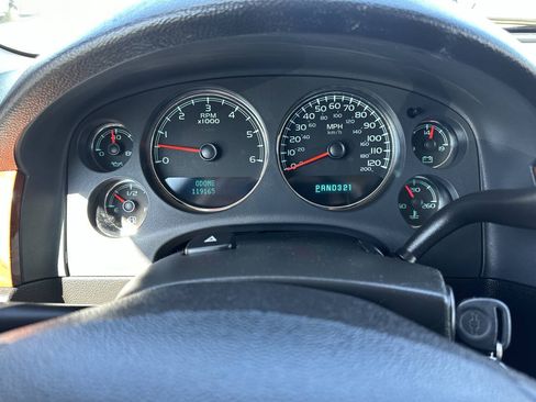Used 2008 Chevrolet Avalanche LTZ w/ LTZ Preferred Equipment Group RWD image 20