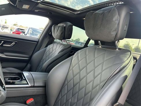 Used 2024 Mercedes-Benz S 580 4MATIC Sedan image 8