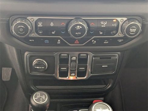 Certified 2025 Jeep Wrangler Unlimited Sahara w/ Safety Group image 20