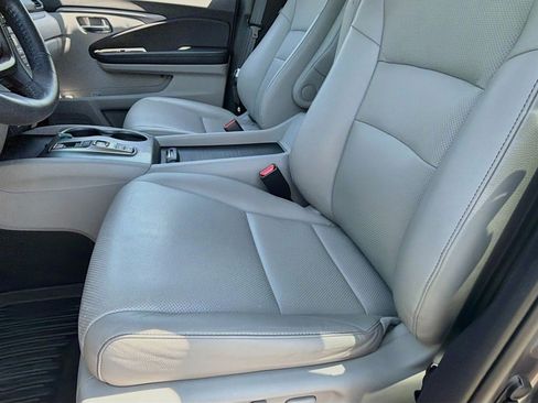 Used 2023 Honda Ridgeline RTL image 12