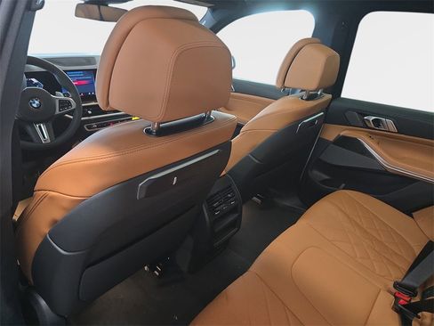 New 2026 BMW X5 M60i image 9