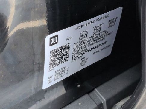 Used 2024 Chevrolet Suburban LT image 31