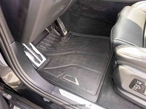 Used 2023 BMW XM image 86