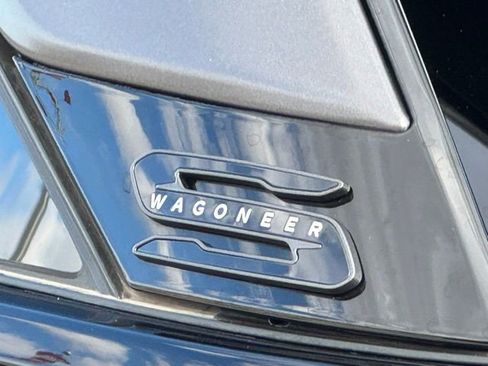 Used 2025 Jeep Wagoneer S Limited AWD/4WD image 12