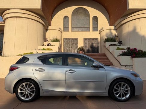 Used 2012 Lexus CT 200h Premium w/ Premium Audio Pkg image 7