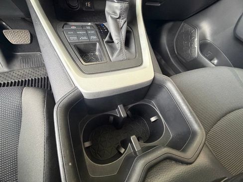 Used 2023 Toyota RAV4 LE AWD/4WD image 33