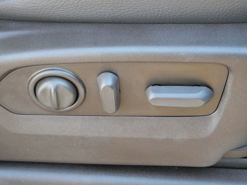 Used 2022 GMC Sierra 3500 Denali image 16