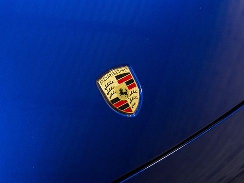 Used 2020 Porsche 911 Carrera w/ Premium Package RWD image 17