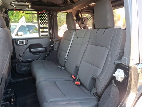 Used 2021 Jeep Wrangler Unlimited Sport AWD/4WD image 9