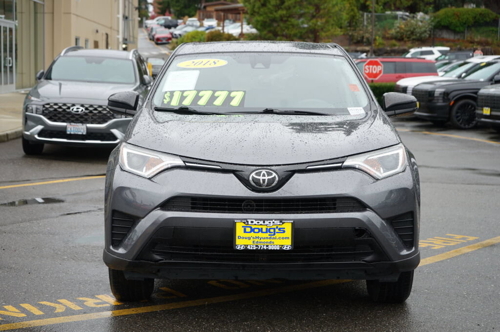 Used 2018 Toyota RAV4 LE w/ All Weather Liner Package FWD image 2