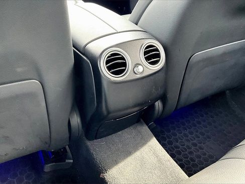 Certified 2022 Mercedes-Benz GLC 300 4MATIC image 25