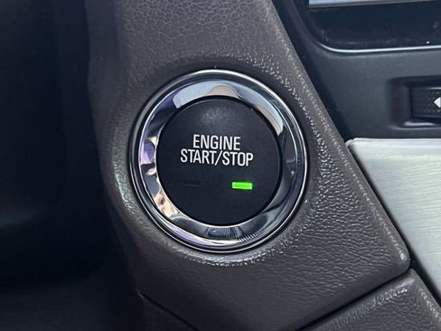 Used 2019 GMC Yukon XL Denali w/ Open Road Package image 21