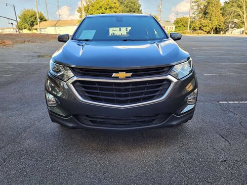 Used 2019 Chevrolet Equinox LT w/ Driver Convenience Package image 2