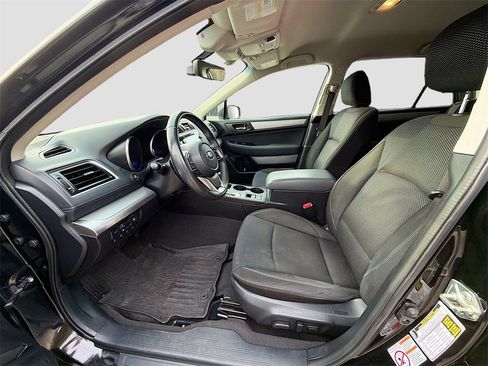 Used 2018 Subaru Outback 2.5i Premium image 20